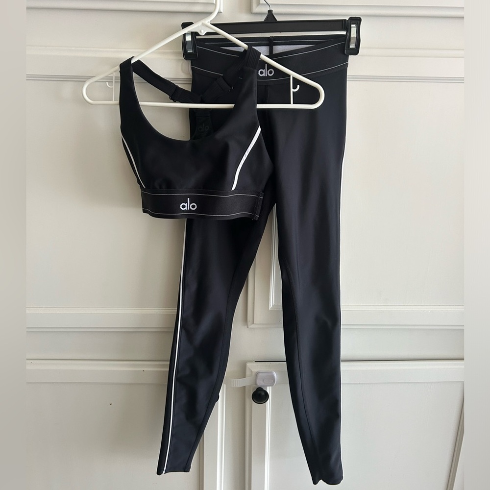 Alo Airlift Suit Up Bra and Legging Set